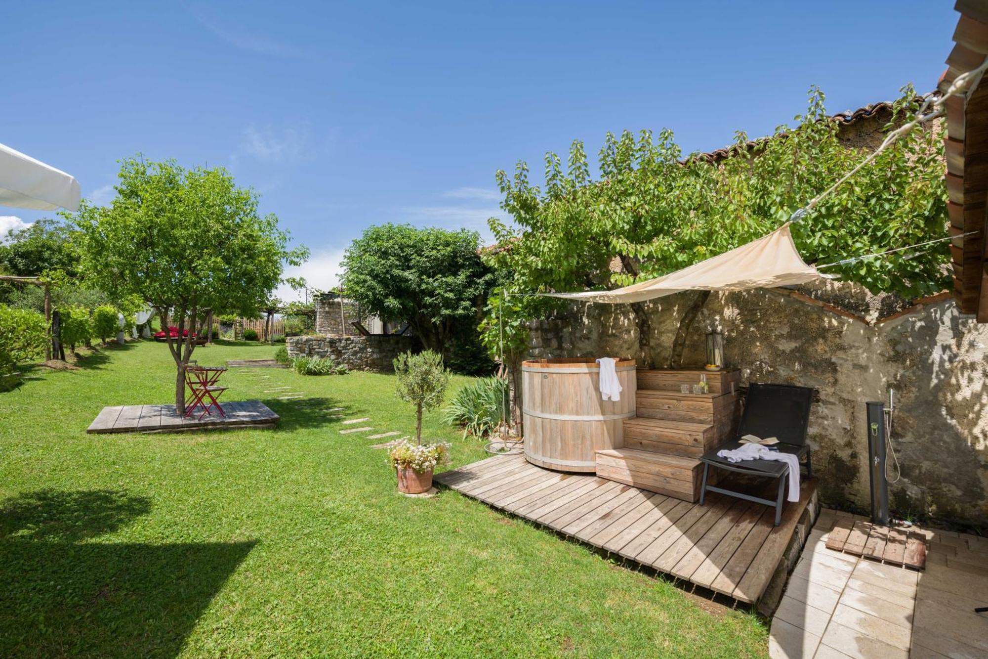 Villa Artes With Free Hot Tub & Sauna Branik エクステリア 写真